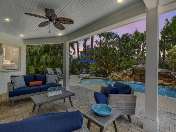 Naples Vacation Home With Private Pool Short Walk To Beach